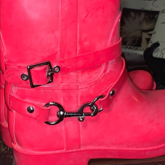 Coach Rain Boots Pink Lori Size 9 Silver Hardware - Picture 9 of 14